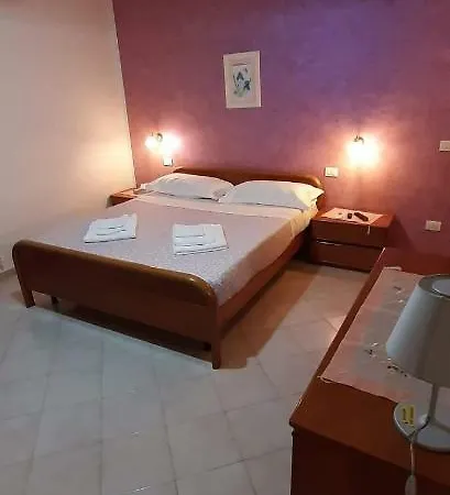 A Casa Di Adolfo *