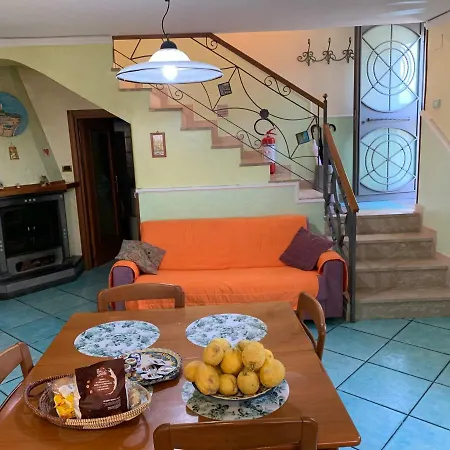 A Casa Di Adolfo *